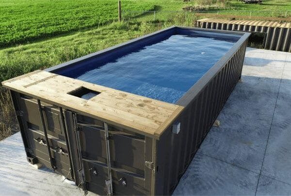 Piscina Container 20' Premium con Deck in Cedro ed Epoxi