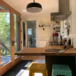 Refuge Urbain Torch & Timber - Stile Moderno e Abitare Minimalista - immagine 9