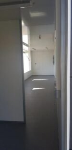 Bar Modulare 40 Piedi Privilege con Rivestimento in Legno - immagine 12