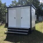 Cabina Sanitaria Autonoma - WC, Doccia e Serbatoio Acque Reflue Integrato